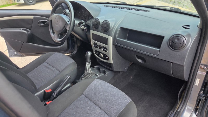 LOGAN 1.6 EXPRESSION 8V FLEX 4P MANUAL - 2009 - CAXIAS DO SUL