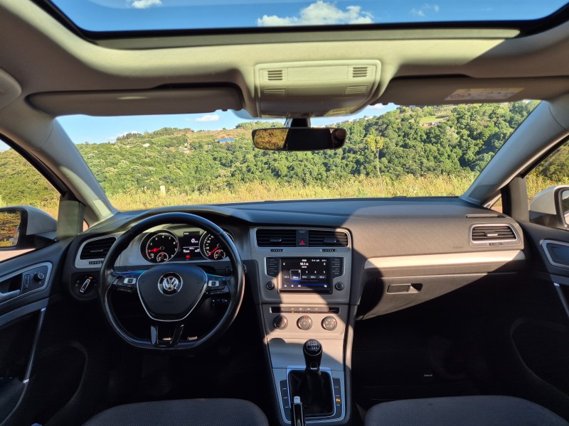 GOLF 1.0 TSI COMFORTLINE 12V TOTAL FLEX 4P MANUAL - 2017 - BENTO GONçALVES