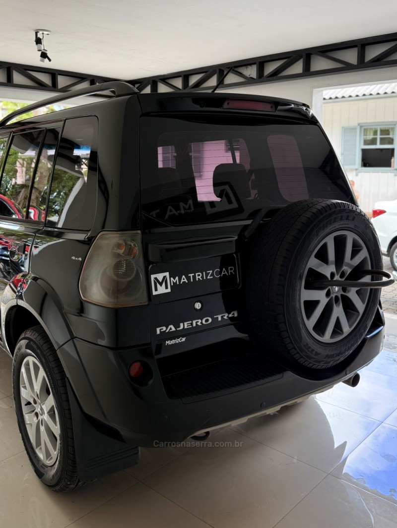 PAJERO TR4 2.0 4X2 16V 140CV FLEX 4P AUTOMÁTICO - 2011 - CANELA