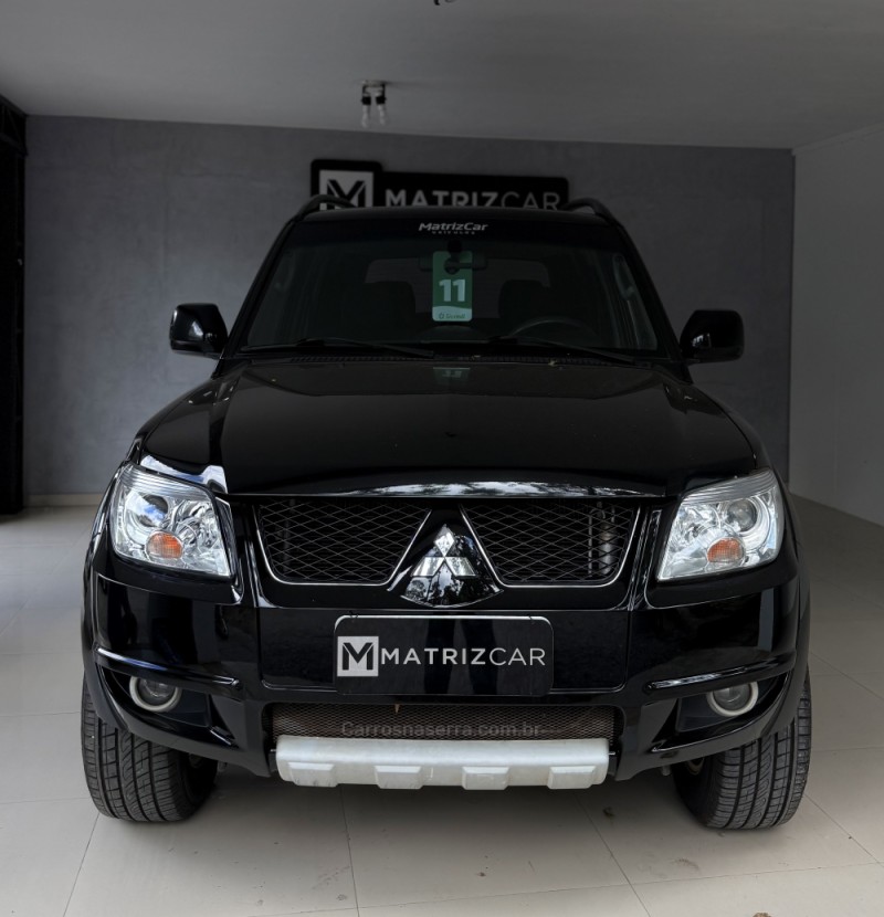 pajero tr4 2.0 4x2 16v 140cv flex 4p automatico 2011 canela