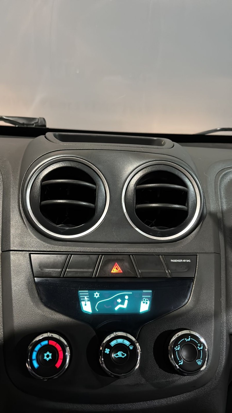 MONTANA 1.4 MPFI COMBO FURGÃO 8V ECONO FLEX 2P MANUAL - 2013 - BENTO GONçALVES