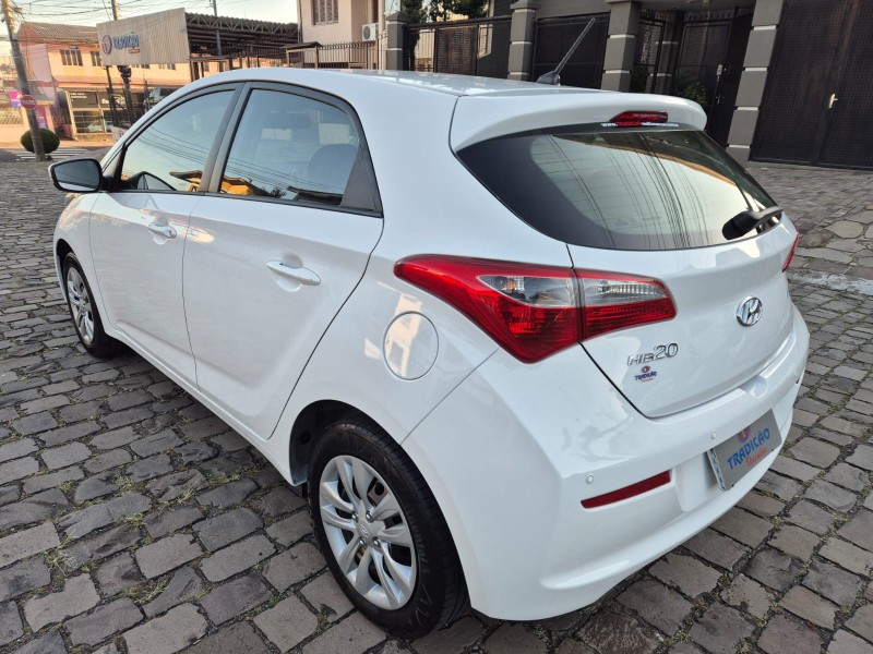 HB20 1.6 COMFORT PLUS 16V FLEX 4P AUTOMÁTICO - 2017 - CAXIAS DO SUL