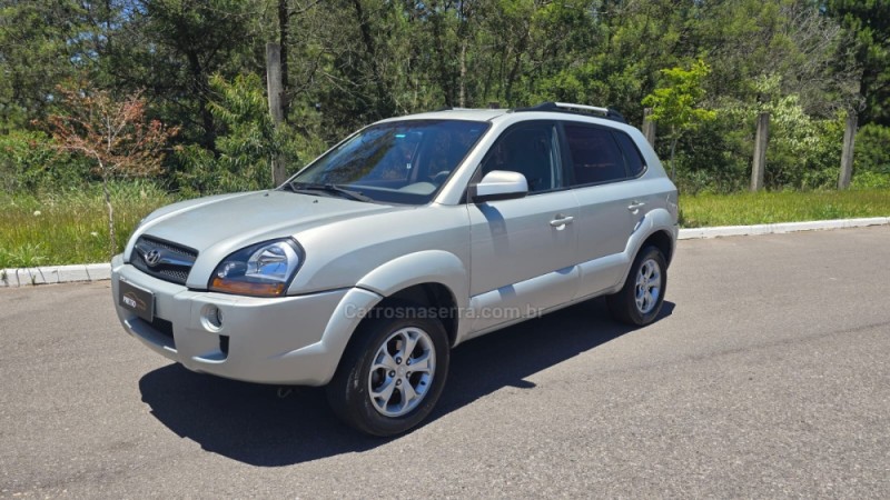 tucson 2.0 mpfi gl 16v 143cv 2wd gasolina 4p automatico 2011 bento goncalves