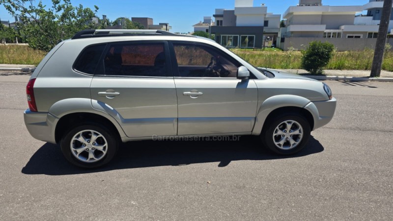 TUCSON 2.0 MPFI GL 16V 143CV 2WD GASOLINA 4P AUTOMÁTICO - 2011 - BENTO GONçALVES