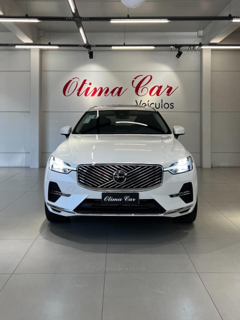 XC60 2.0 T8 RECHARGE PLUS AWD HIBRIDO 4P AUTOMÁTICO - 2026 - FLORES DA CUNHA