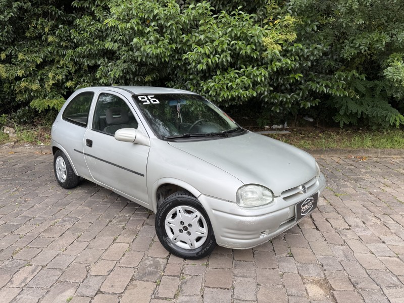 CORSA 1.0 MPFI WIND 8V GASOLINA 2P MANUAL - 1996 - CAXIAS DO SUL