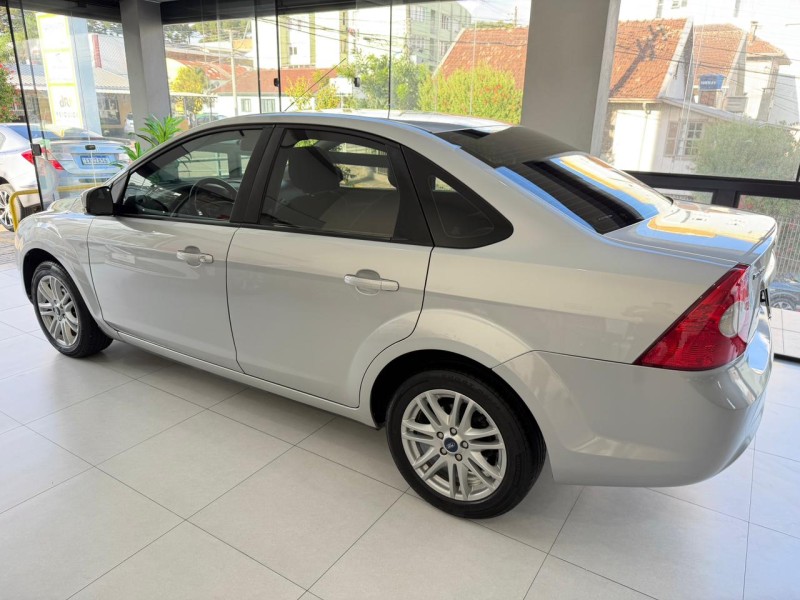 FOCUS 2.0 GLX SEDAN 16V FLEX 4P MANUAL - 2012 - CAXIAS DO SUL