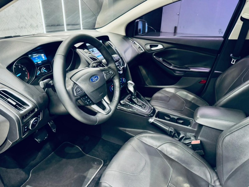 FOCUS 2.0 TITANIUM HATCH 16V FLEX 4P AUTOMÁTICO - 2016 - CAXIAS DO SUL