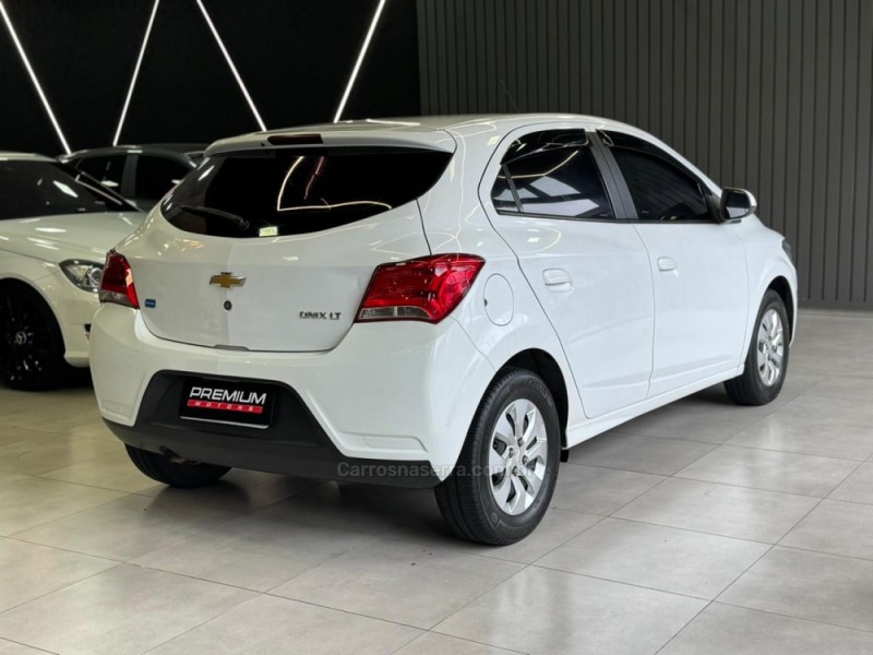 ONIX 1.0 LT 12V FLEX 4P MANUAL - 2017 - DOIS IRMãOS