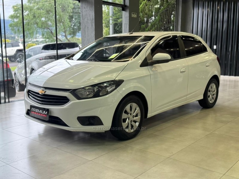 ONIX 1.0 LT 12V FLEX 4P MANUAL - 2017 - DOIS IRMãOS