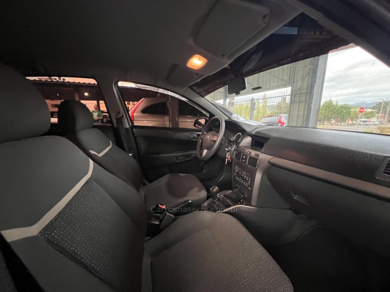 VECTRA 2.0 MPFI EXPRESSION 8V FLEX 4P MANUAL - 2010 - BOM PRINCíPIO