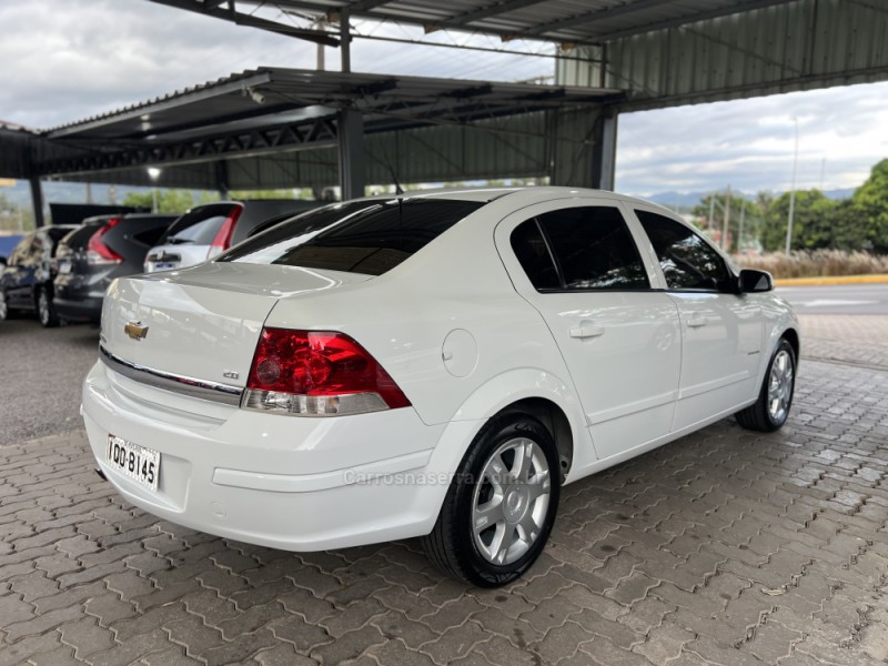 VECTRA 2.0 MPFI EXPRESSION 8V FLEX 4P MANUAL - 2010 - BOM PRINCíPIO