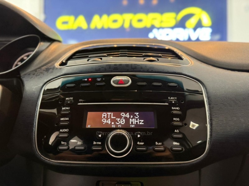 PUNTO 1.4 ATTRACTIVE ITALIA 8V FLEX 4P MANUAL - 2014 - SãO LEOPOLDO