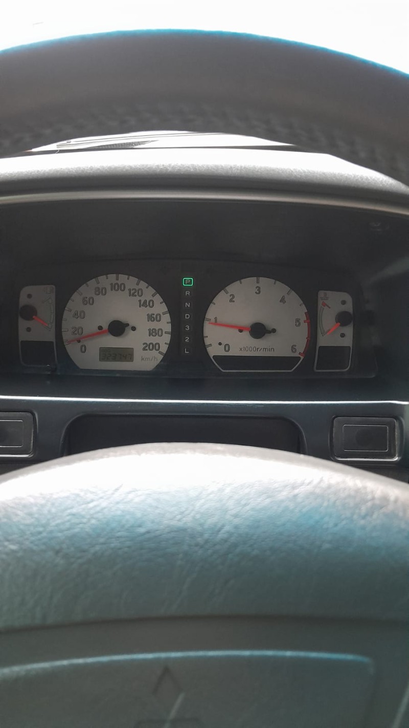 PAJERO 3.0 GLS-B 4X4 V6 181CV GASOLINA 4P AUTOMÁTICO - 2005 - ESTRELA