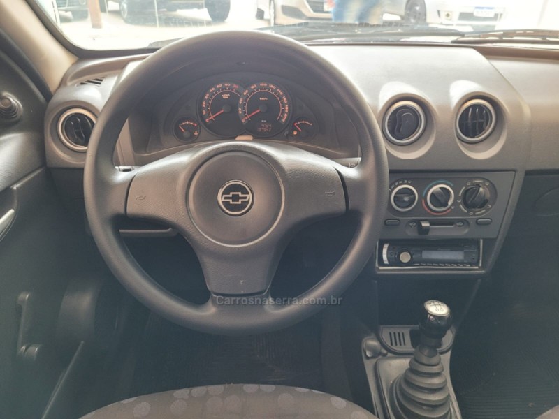 PRISMA 1.4 MPFI JOY 8V FLEX 4P MANUAL - 2008 - CANELA