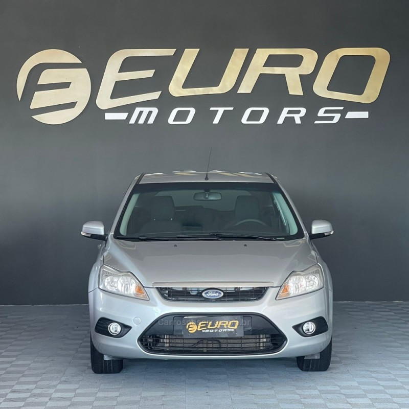 FOCUS 1.6 S 16V FLEX 4P MANUAL - 2011 - PORTãO