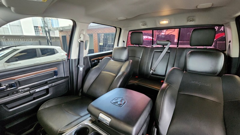 2500 LARAMIE 6.7 CD 4X4 TDI DIESEL 4P AUTOMÁTICA - 2017 - CAXIAS DO SUL