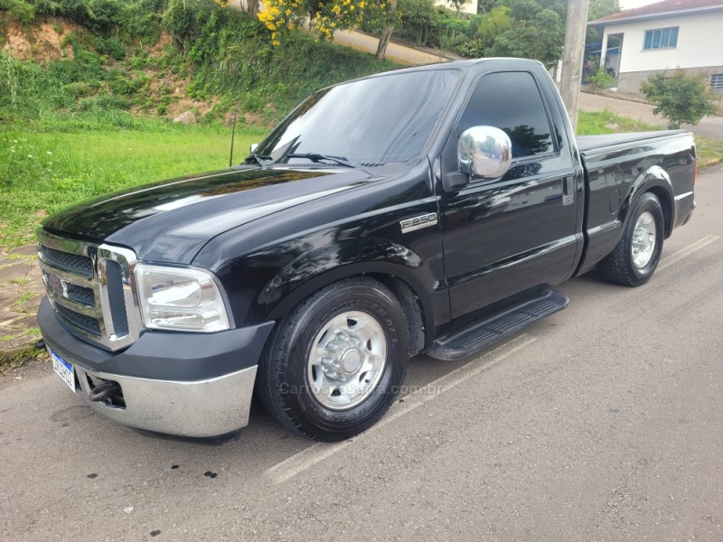 F-250 4.2 XLT 4X2 CS TURBO DIESEL 2P MANUAL - 2005 - FLORES DA CUNHA