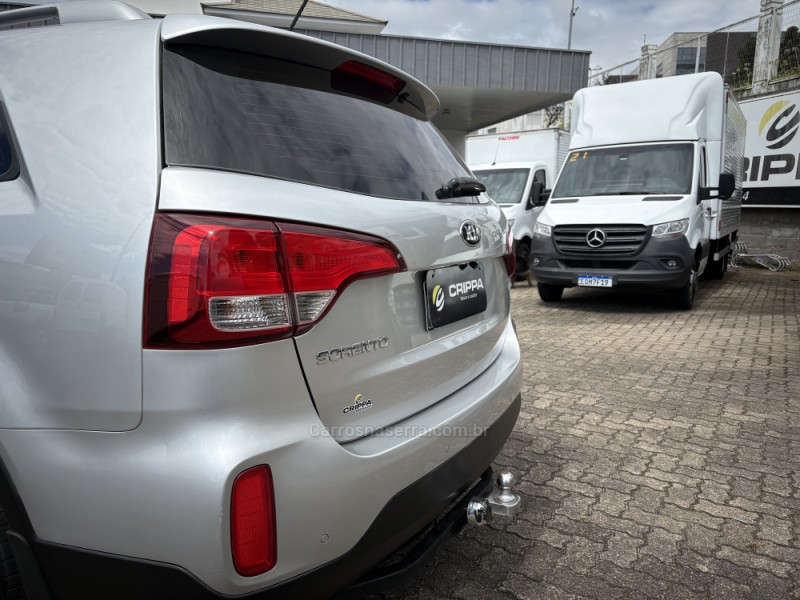SORENTO 2.4 EX2 4X2 16V GASOLINA 4P AUTOMÁTICO - 2015 - FARROUPILHA