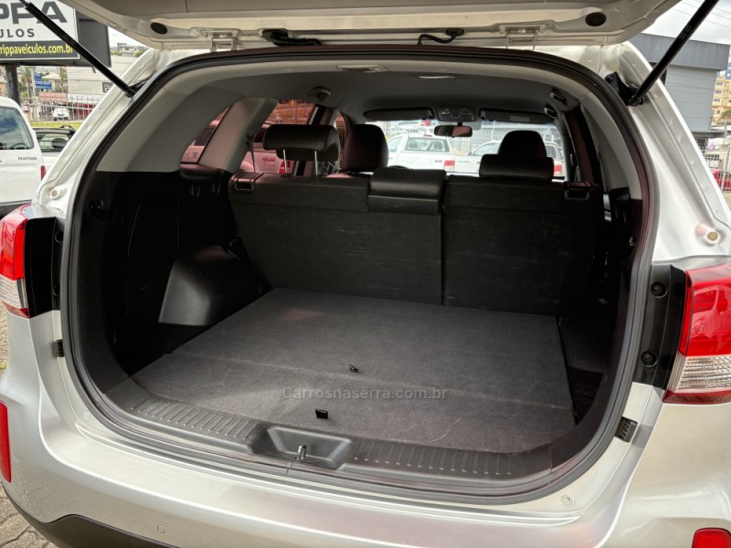 SORENTO 2.4 EX2 4X2 16V GASOLINA 4P AUTOMÁTICO - 2015 - FARROUPILHA
