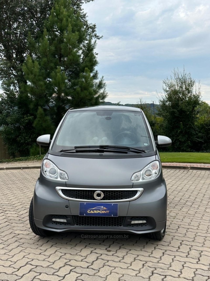FORTWO 1.0 PASSION COUPÉ 3 CILINDROS 12V GASOLINA 2P AUTOMÁTICO - 2013 - CAXIAS DO SUL