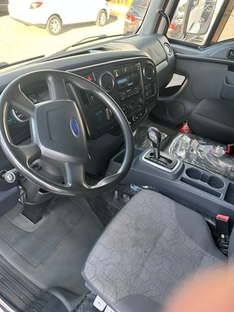 CARGO 2429 E 6X2 TURBO - 2017 - CAXIAS DO SUL