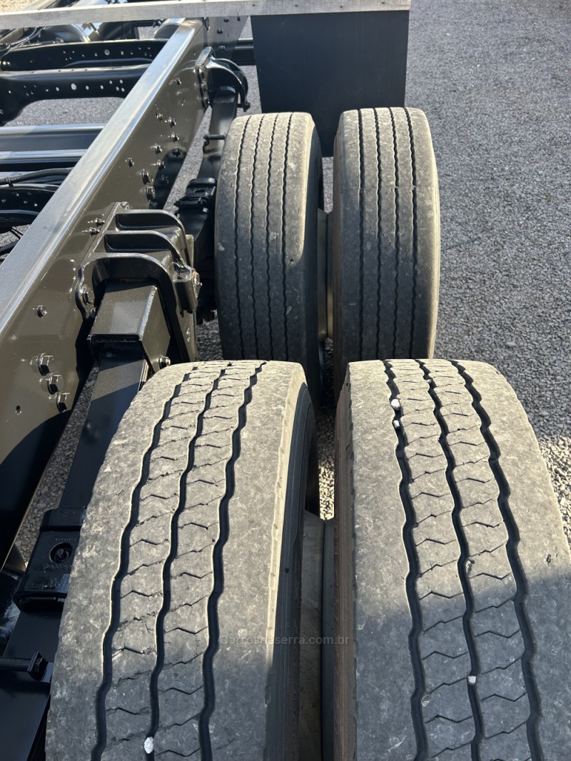 CARGO 2429 E 6X2 TURBO - 2017 - CAXIAS DO SUL