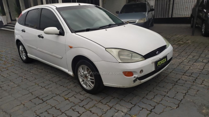 focus 1.8 16v gasolina 4p manual 2001 caxias do sul