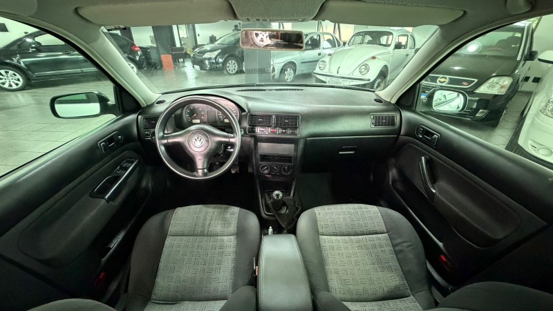 GOLF 1.6 MI 8V GASOLINA 4P MANUAL - 2003 - CAXIAS DO SUL