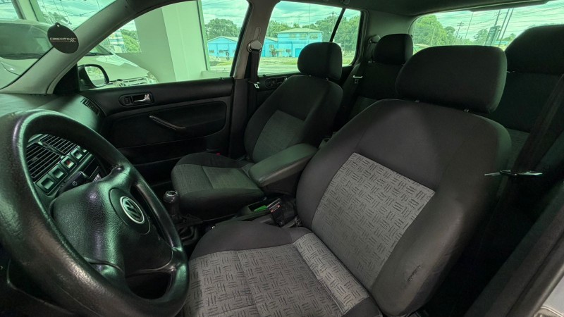 GOLF 1.6 MI 8V GASOLINA 4P MANUAL - 2003 - CAXIAS DO SUL