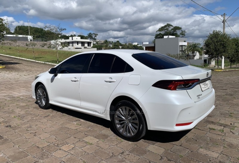 COROLLA 2.0 XEI 16V FLEX 4P AUTOMÁTICO - 2024 - GUAPORé
