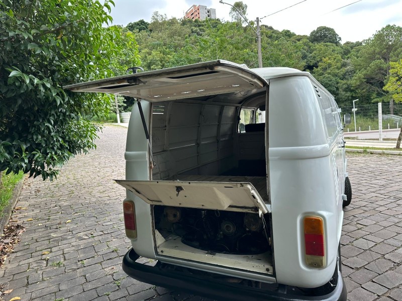 KOMBI 1.6 FURGÃO 8V GASOLINA 3P MANUAL - 1993 - CAXIAS DO SUL