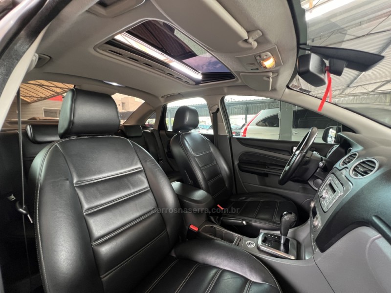 FOCUS 2.0 TITANIUM SEDAN 16V FLEX 4P AUTOMÁTICO - 2012 - BOM PRINCíPIO