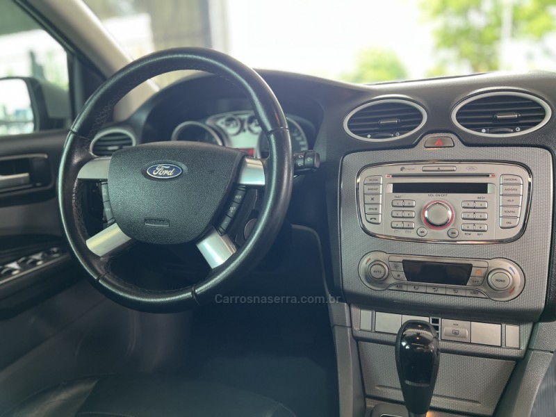 FOCUS 2.0 TITANIUM SEDAN 16V FLEX 4P AUTOMÁTICO - 2012 - BOM PRINCíPIO