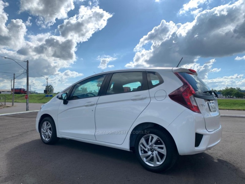 FIT 1.5 LX 16V FLEX 4P AUTOMÁTICO - 2015 - SANTA CRUZ DO SUL