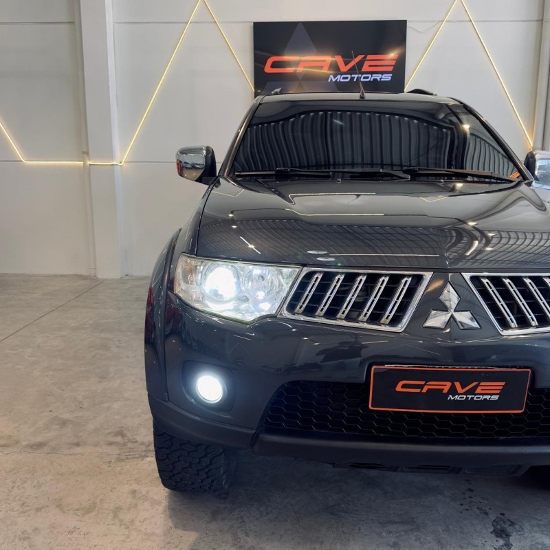 PAJERO DAKAR 3.2 HPE 4X4 7 LUGARES 16V TURBO INTERCOOLER DIESEL 4P AUTOMÁTICO - 2010 - CAXIAS DO SUL