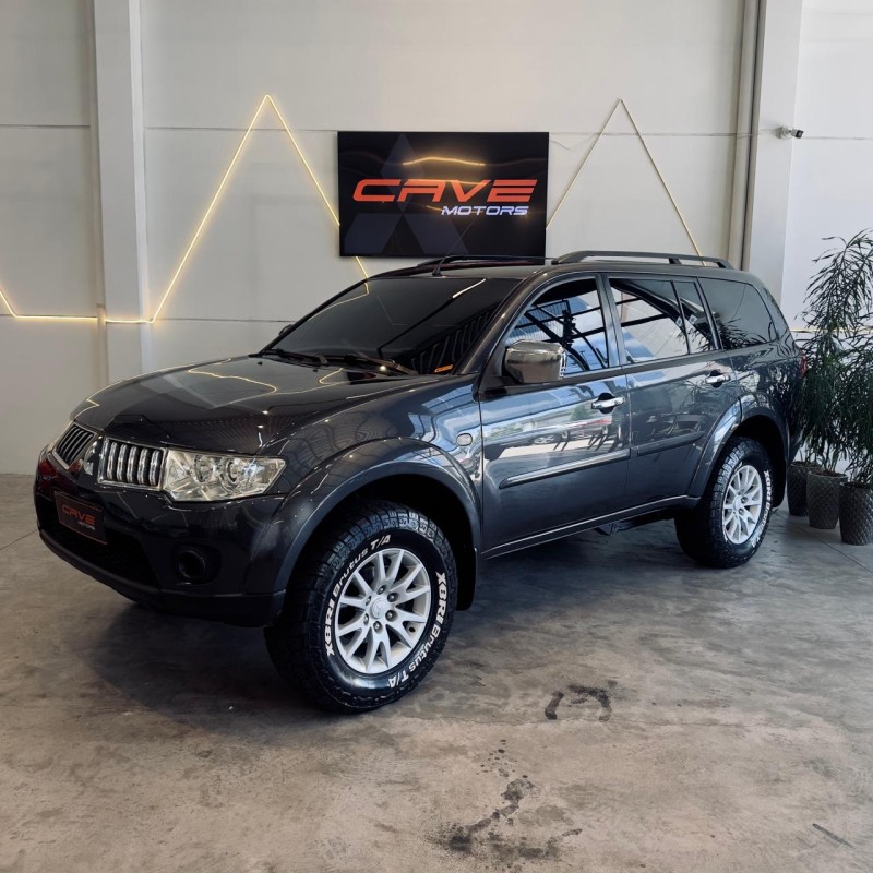 PAJERO DAKAR 3.2 HPE 4X4 7 LUGARES 16V TURBO INTERCOOLER DIESEL 4P AUTOMÁTICO - 2010 - CAXIAS DO SUL