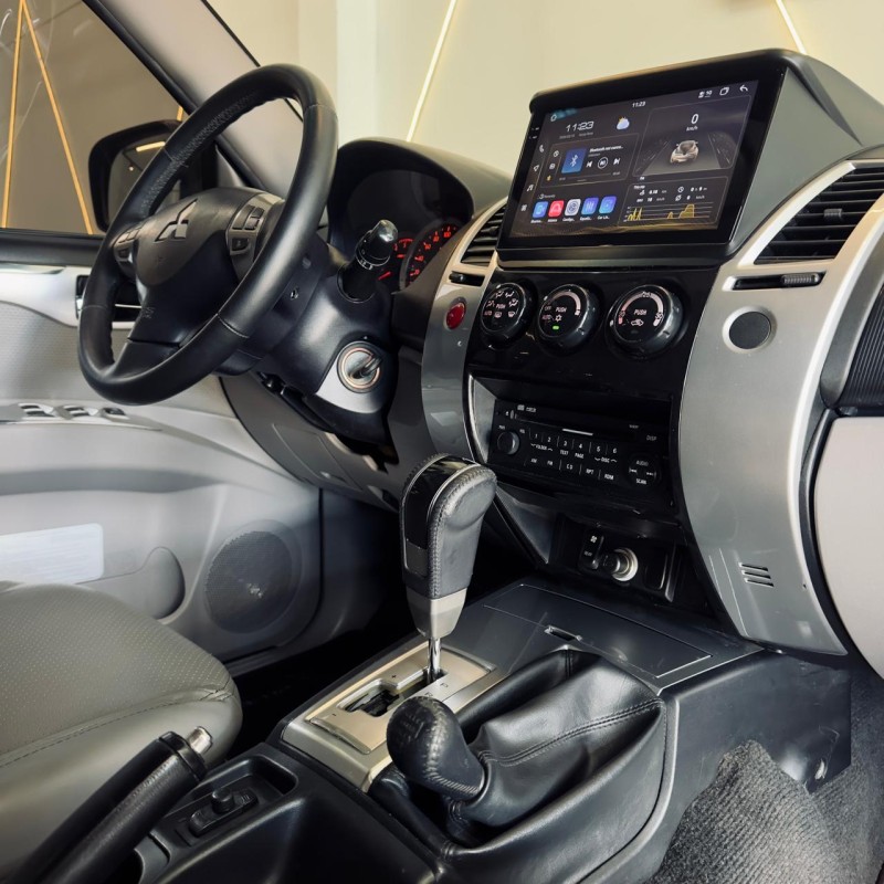 PAJERO DAKAR 3.2 HPE 4X4 7 LUGARES 16V TURBO INTERCOOLER DIESEL 4P AUTOMÁTICO - 2010 - CAXIAS DO SUL