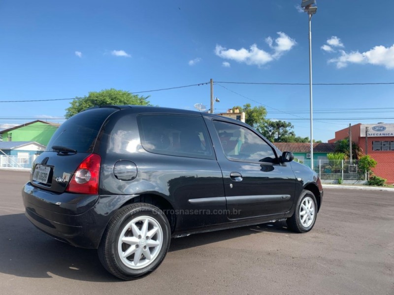 CLIO 1.0 AUTHENTIQUE 16V HI-FLEX 2P MANUAL - 2005 - SANTA CRUZ DO SUL