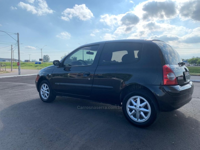 CLIO 1.0 AUTHENTIQUE 16V HI-FLEX 2P MANUAL - 2005 - SANTA CRUZ DO SUL