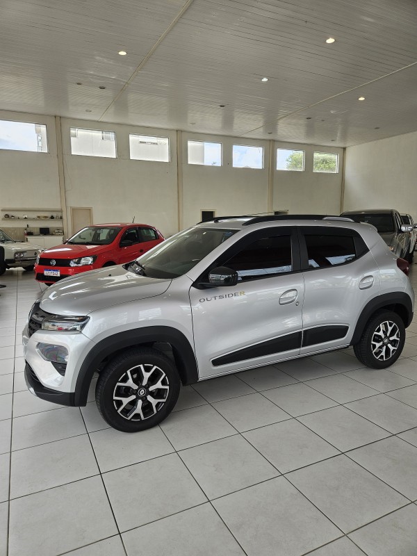 KWID 1.0 12V OUTSIDER FLEX 4P MANUAL - 2023 - FARROUPILHA
