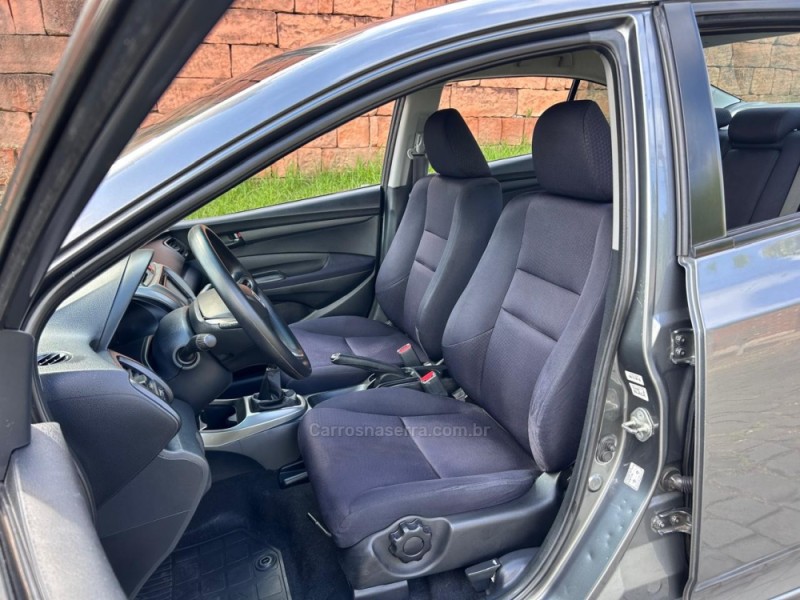 CITY 1.5 DX 16V FLEX 4P MANUAL - 2013 - VENâNCIO AIRES