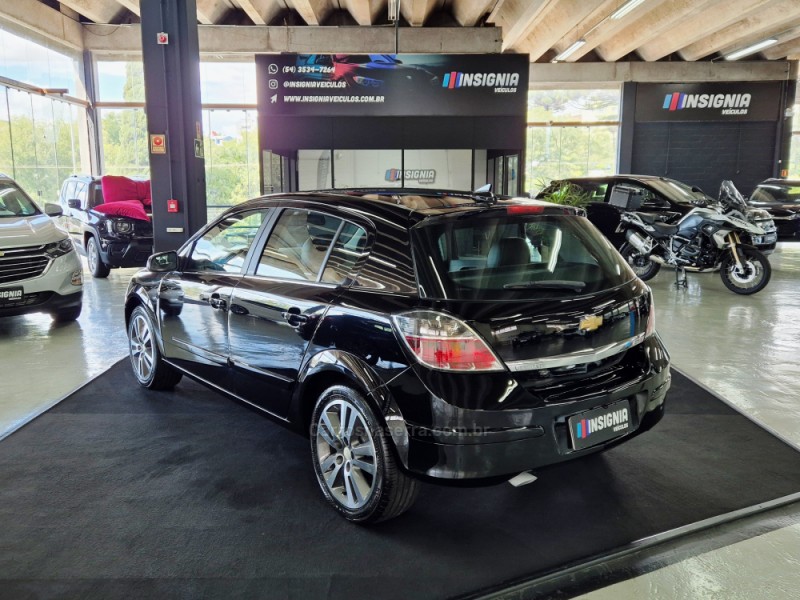 VECTRA 2.0 MPFI GT-X HATCH 8V FLEX 4P MANUAL - 2010 - CAXIAS DO SUL