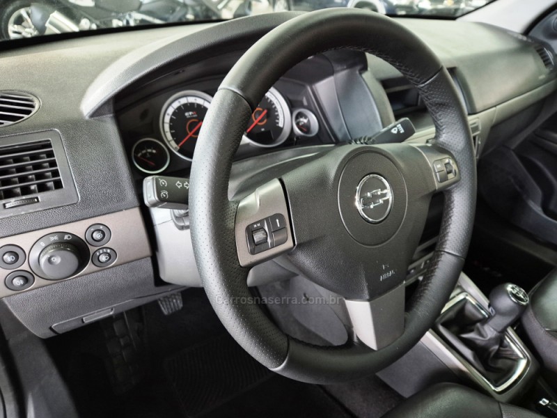 VECTRA 2.0 MPFI GT-X HATCH 8V FLEX 4P MANUAL - 2010 - CAXIAS DO SUL