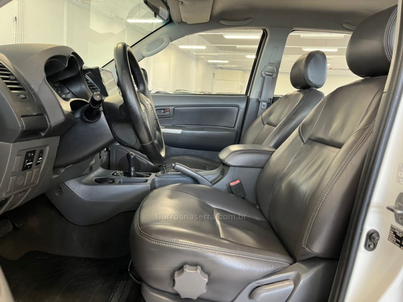 HILUX 3.0 SR 4X4 CD 16V TURBO INTERCOOLER DIESEL 4P AUTOMÁTICO - 2013 - BENTO GONçALVES