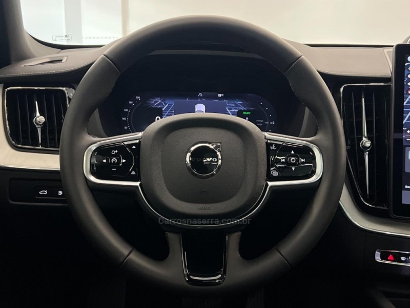 XC60 2.0 T8 ULTRA DARK AWD HÍBRIDO 4P AUTOMÁTICO - 2026 - FLORES DA CUNHA