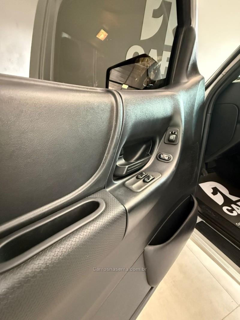 RANGER 2.3 SPORT 16V 4X2 CS GASOLINA 2P MANUAL - 2012 - LAJEADO