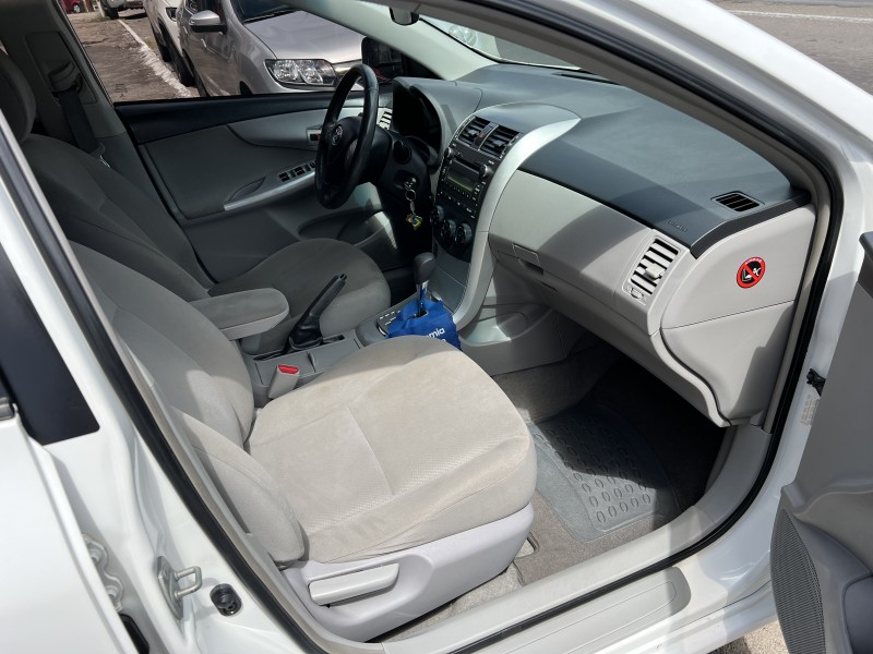 COROLLA 1.8 GLI 16V FLEX 4P AUTOMÁTICO - 2014 - CAXIAS DO SUL