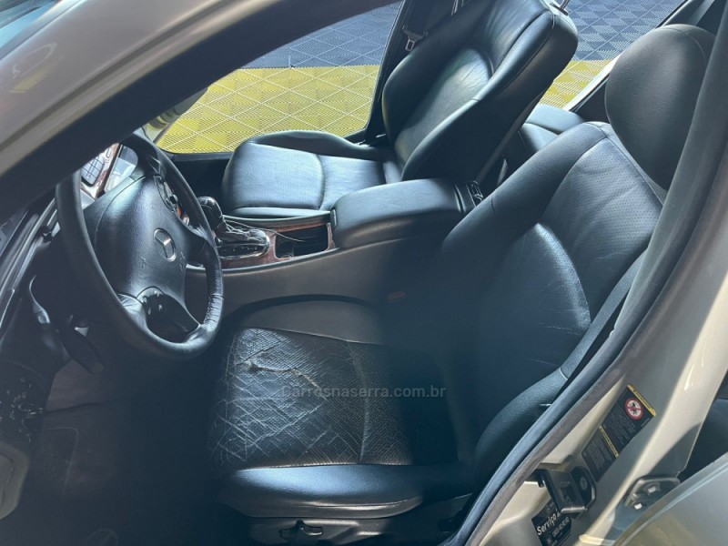 C 180 1.8 CGI CLASSIC 16V GASOLINA 4P AUTOMÁTICO - 2004 - CAXIAS DO SUL