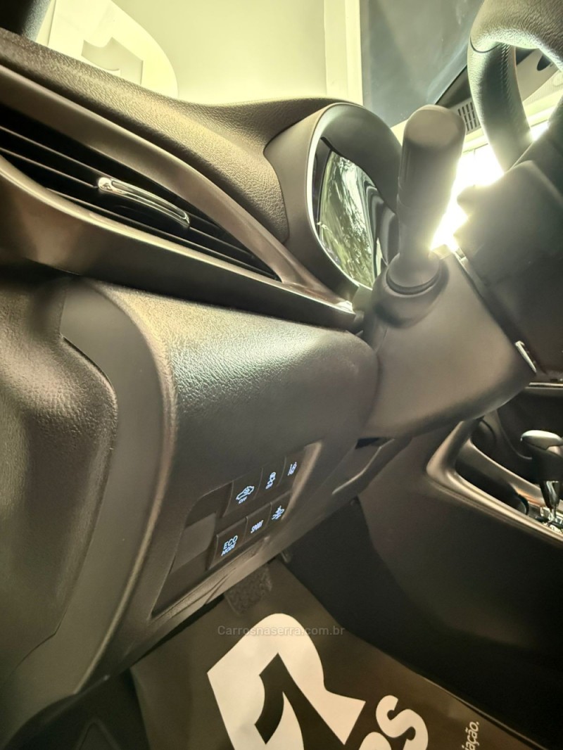 YARIS 1.5 XLS CONNECT 16V FLEX 4P AUTOMÁTICO - 2025 - LAJEADO
